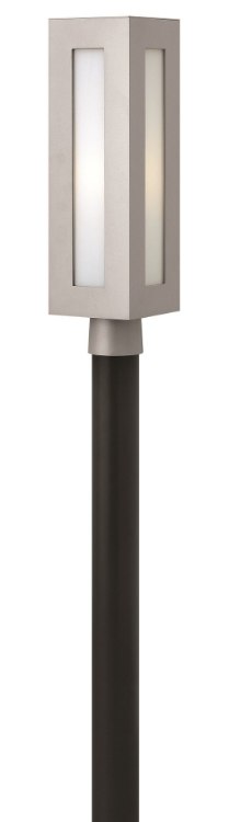 Foto para 100w Outdoor Dorian MED Clear Painted White Inside Titanium Post Top/ Pier Mount