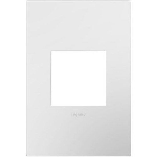 Foto para adorne Plastics Gloss White-on-White 1-Gang Wall Plate