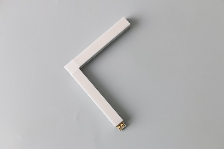 Picture of 2.22w 3½" 30k 24vdc Flawless Link WW LED Right (Clockwise) Lit L-Connector
